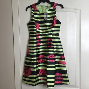 Fashion Line Floral Print Sleeveless Small